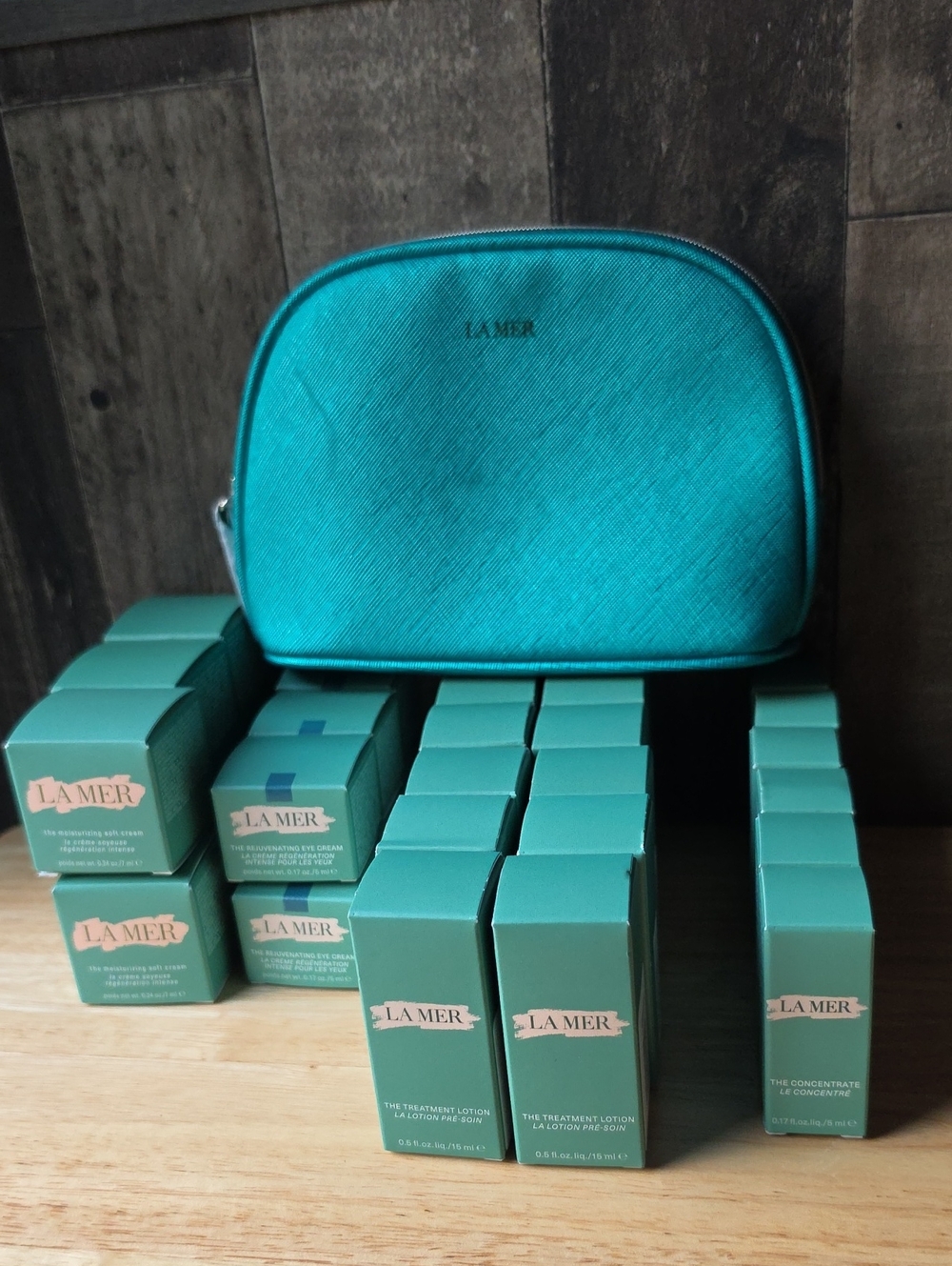 30 Pc La Mer Cosmetics With Bonus Bag